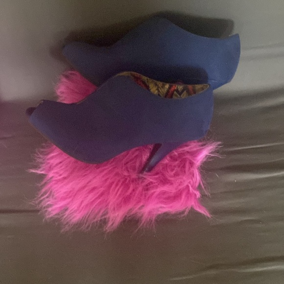 Christian Soriano blue suede shoes - Picture 2 of 6